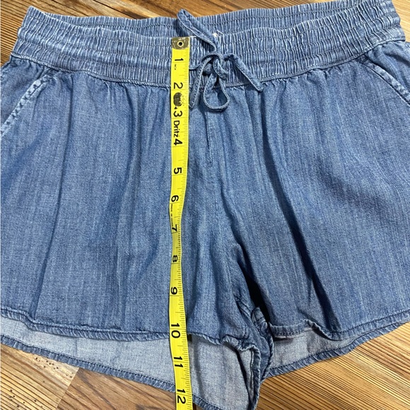 4/$16 Hollister Shorts - Picture 7 of 7